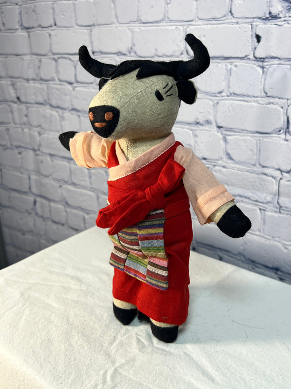 Dri (female yak) Doll image 1