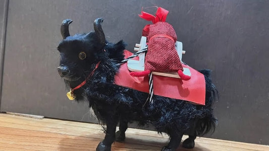 Black Yak with Sack: Medium